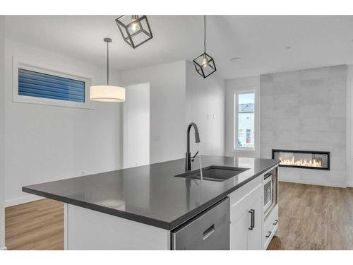 283 Hotchkiss Manor, Calgary, AB - Indoor Photo Showing Kitchen