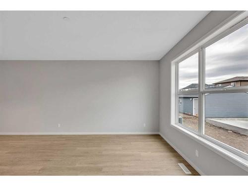 188 Hotchkiss Drive Se, Calgary, AB - Indoor Photo Showing Other Room