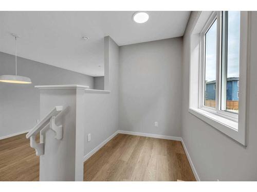 188 Hotchkiss Drive Se, Calgary, AB - Indoor Photo Showing Other Room