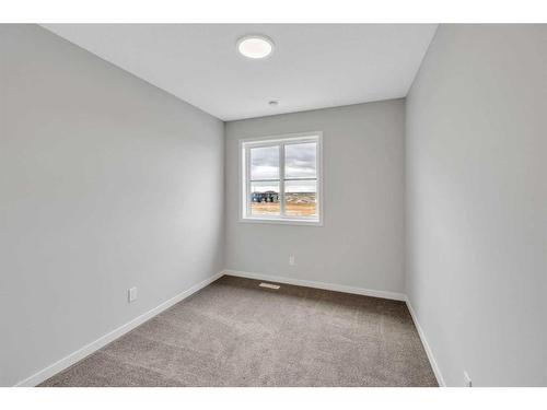 188 Hotchkiss Drive Se, Calgary, AB - Indoor Photo Showing Other Room