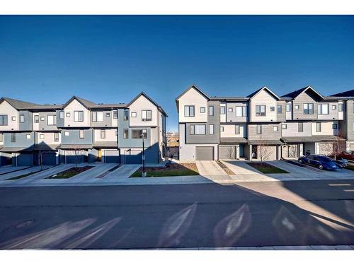 207 Evanscrest Square Nw, Calgary, AB - Outdoor With Balcony With Facade