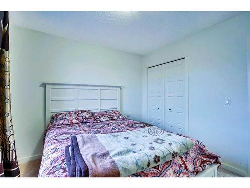 23 Saddlelake Common Ne, Calgary, AB - Indoor Photo Showing Bedroom