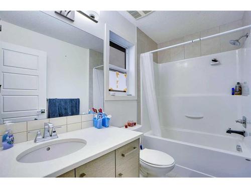 23 Saddlelake Common Ne, Calgary, AB - Indoor Photo Showing Bathroom