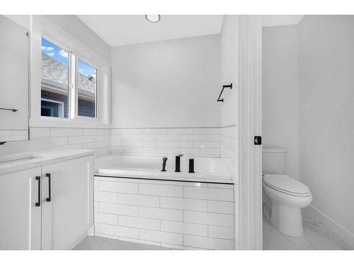 51 Heritage Circle, Cochrane, AB - Indoor Photo Showing Bathroom