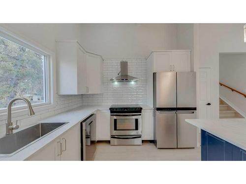 260 Southampton Drive Sw, Calgary, AB - Indoor Photo Showing Kitchen With Stainless Steel Kitchen With Upgraded Kitchen