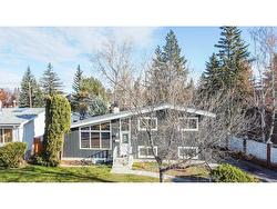 260 Southampton Drive SW Calgary, AB T2W 0V8