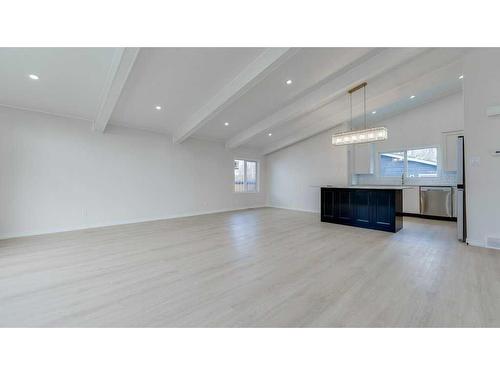 260 Southampton Drive Sw, Calgary, AB - Indoor