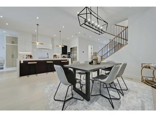 627 18 Avenue Nw, Calgary, AB - Indoor Photo Showing Dining Room