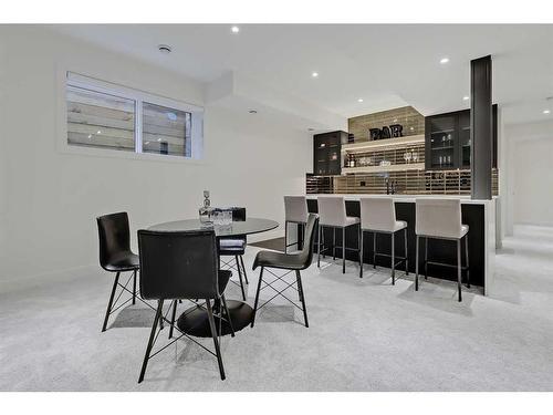 627 18 Avenue Nw, Calgary, AB - Indoor Photo Showing Dining Room