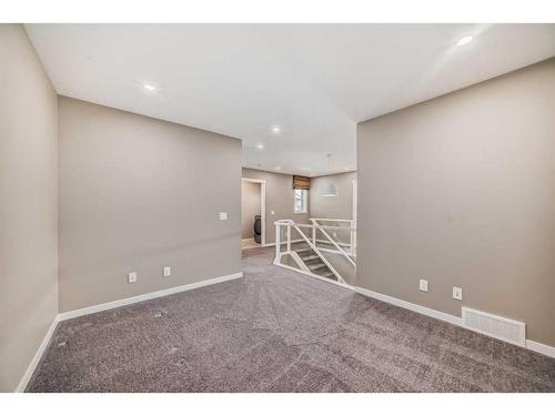 180 Magnolia Terrace Se, Calgary, AB - Indoor Photo Showing Other Room