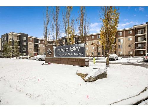 424-7210 80 Avenue Ne, Calgary, AB - Outdoor