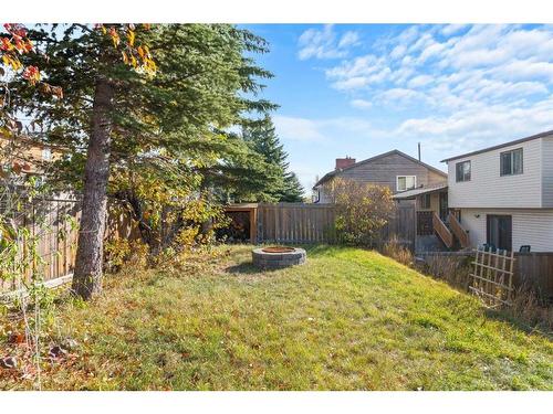 40 Hawkwood Road Nw, Calgary, AB - Outdoor