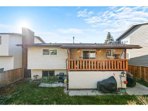 40 Hawkwood Road Nw, Calgary, AB - Outdoor With Exterior