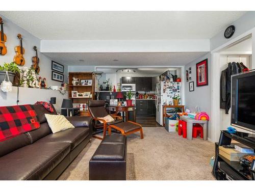 40 Hawkwood Road Nw, Calgary, AB - Indoor