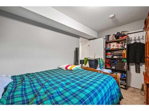 40 Hawkwood Road Nw, Calgary, AB - Indoor Photo Showing Bedroom