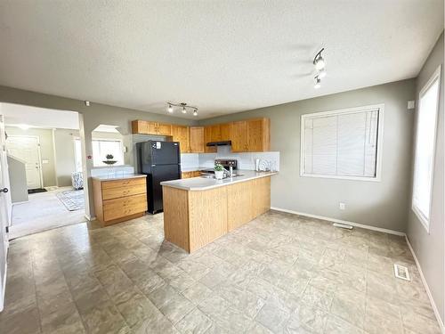 30 Panatella Street Nw, Calgary, AB - Indoor Photo Showing Kitchen