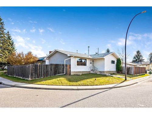 47 Queen Isabella Close Se, Calgary, AB - Outdoor