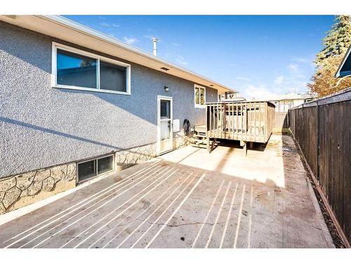 47 Queen Isabella Close Se, Calgary, AB - Outdoor With Deck Patio Veranda With Exterior