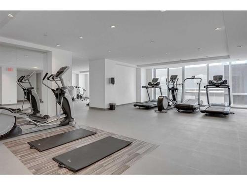 406-615 6 Avenue Se, Calgary, AB - Indoor Photo Showing Gym Room