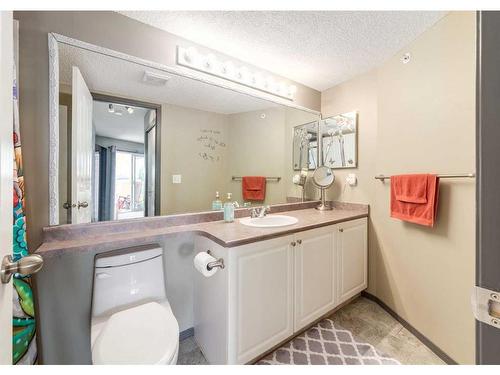 410-6000 Somervale Court Sw, Calgary, AB - Indoor Photo Showing Bathroom