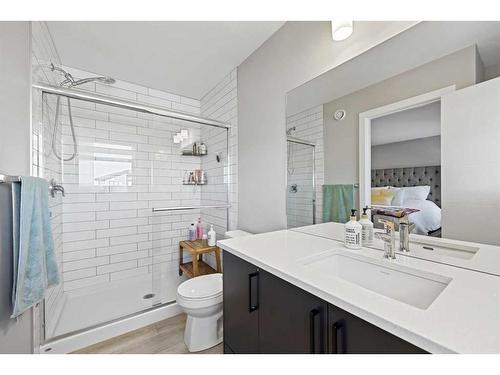 139 Wolf Creek Avenue Se, Calgary, AB - Indoor Photo Showing Bathroom