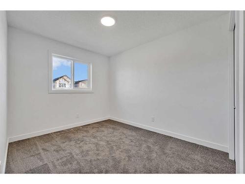 373 Cornerbrook Road Ne, Calgary, AB - Indoor Photo Showing Other Room