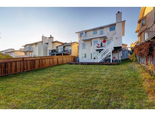 28 Hawkdale Close Nw, Calgary, AB - Outdoor