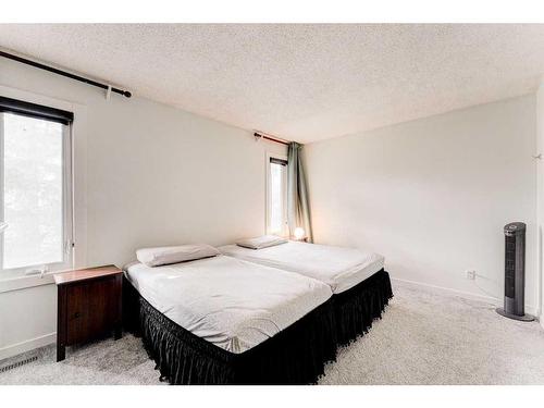 2408 56 Street Ne, Calgary, AB - Indoor Photo Showing Bedroom