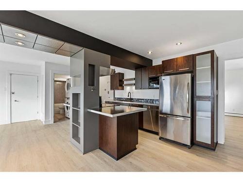 8-1530 26 Avenue Sw, Calgary, AB - Indoor Photo Showing Kitchen With Stainless Steel Kitchen