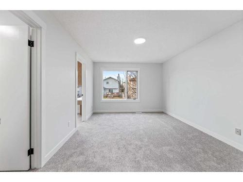 287 Hawk Wood Drive Nw, Calgary, AB - Indoor