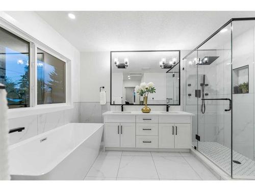 1160 Lake Twintree Drive Se, Calgary, AB - Indoor Photo Showing Bathroom