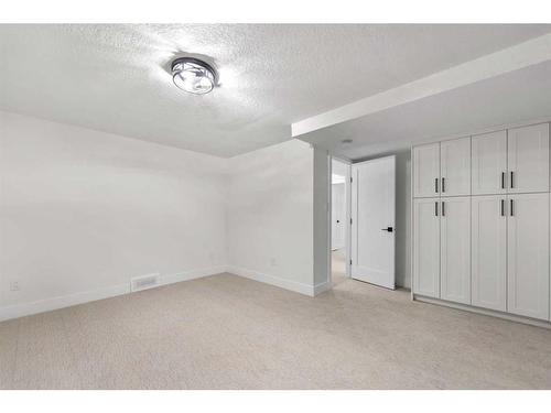 1160 Lake Twintree Drive Se, Calgary, AB - Indoor Photo Showing Other Room