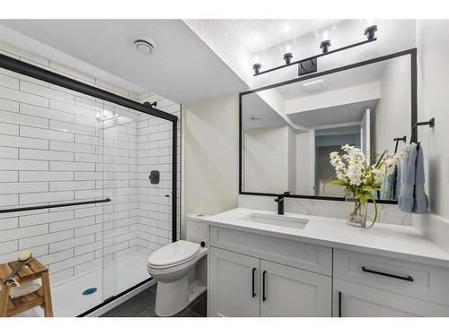 1160 Lake Twintree Drive Se, Calgary, AB - Indoor Photo Showing Bathroom