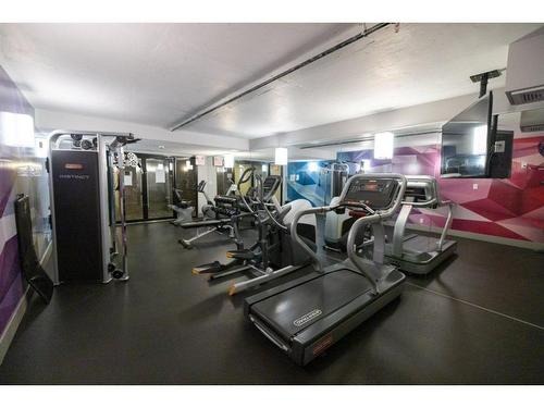 218-510 Edmonton Trail Ne, Calgary, AB - Indoor Photo Showing Gym Room