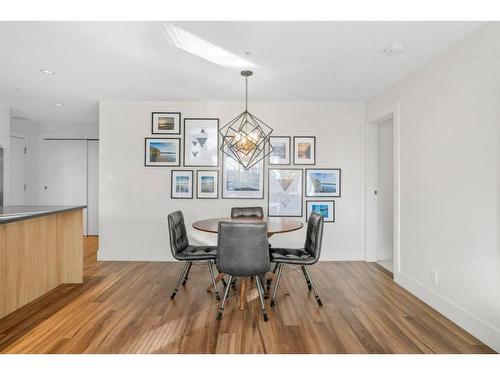 218-510 Edmonton Trail Ne, Calgary, AB - Indoor Photo Showing Dining Room