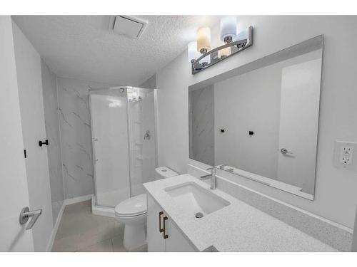 108 Martinwood Way Ne, Calgary, AB - Indoor Photo Showing Bathroom