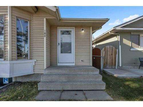 108 Martinwood Way Ne, Calgary, AB - Outdoor