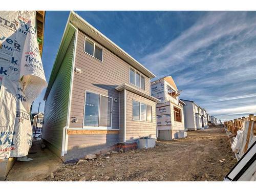 35 Versant View Sw, Calgary, AB - Outdoor