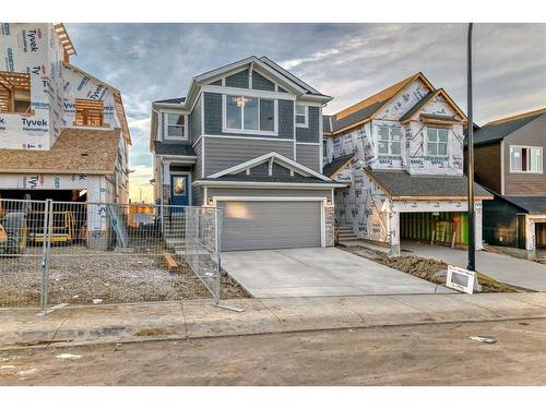 35 Versant View Sw, Calgary, AB - Outdoor With Facade