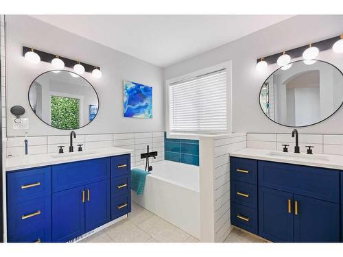 170 River Rock Place Se, Calgary, AB - Indoor Photo Showing Bathroom