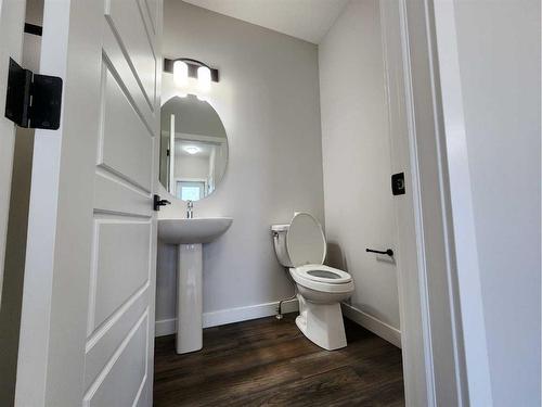 162 Ambleton Drive Nw, Calgary, AB - Indoor Photo Showing Bathroom