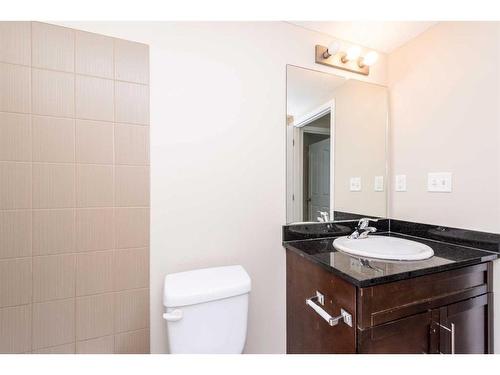 305-7180 80 Avenue Ne, Calgary, AB - Indoor Photo Showing Bathroom