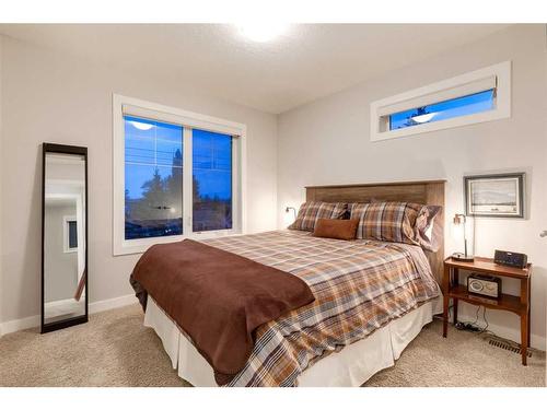 4-2432 30 Street Sw, Calgary, AB - Indoor Photo Showing Bedroom