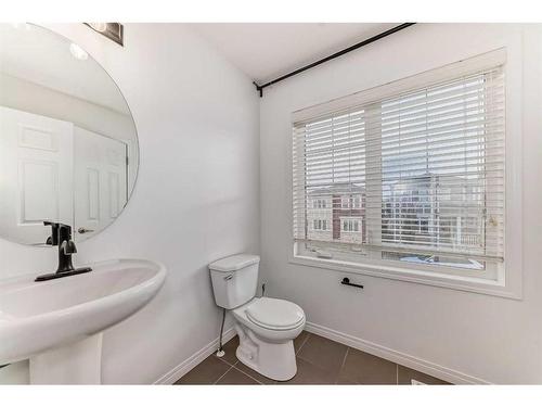 40 Cityscape Avenue Ne, Calgary, AB - Indoor Photo Showing Bathroom