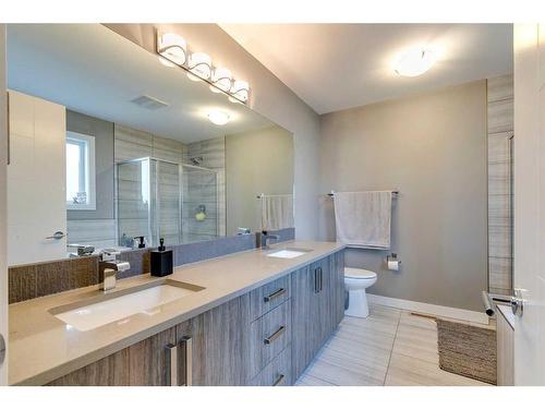 2-2626 24A Street Sw, Calgary, AB - Indoor Photo Showing Bathroom