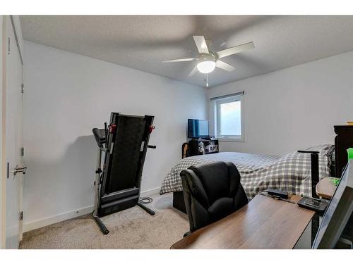 2-2626 24A Street Sw, Calgary, AB - Indoor Photo Showing Bedroom