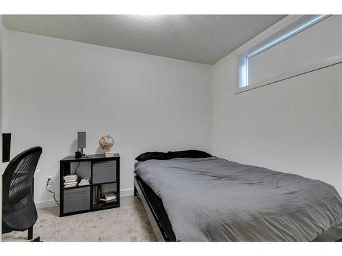 2-2626 24A Street Sw, Calgary, AB - Indoor Photo Showing Bedroom