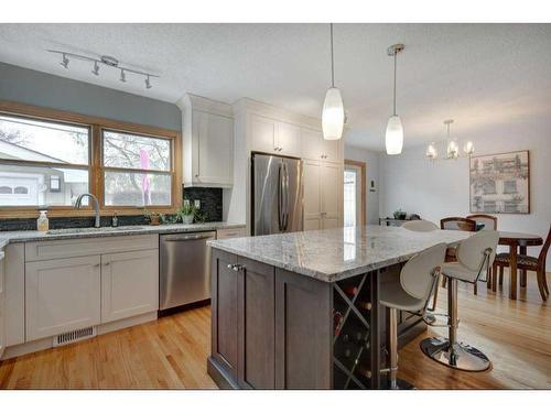 931 Maplecroft Road Se, Calgary, AB - Indoor Photo Showing Kitchen With Upgraded Kitchen