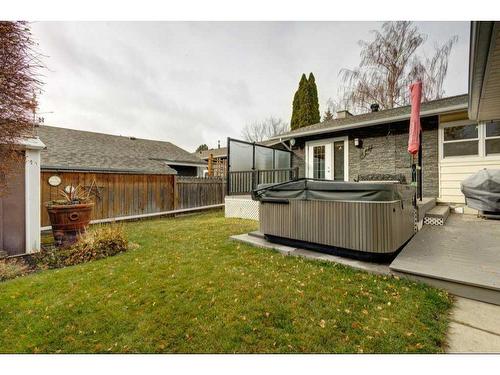 931 Maplecroft Road Se, Calgary, AB - Outdoor