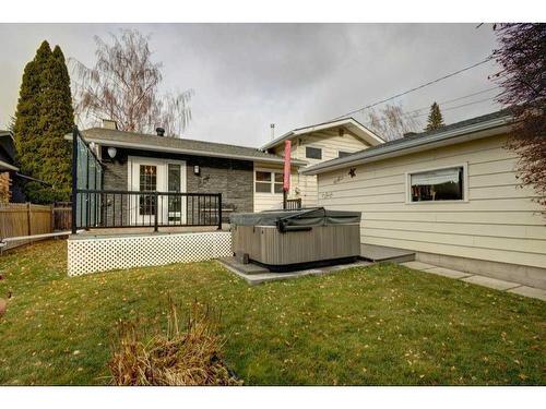 931 Maplecroft Road Se, Calgary, AB - Outdoor With Deck Patio Veranda